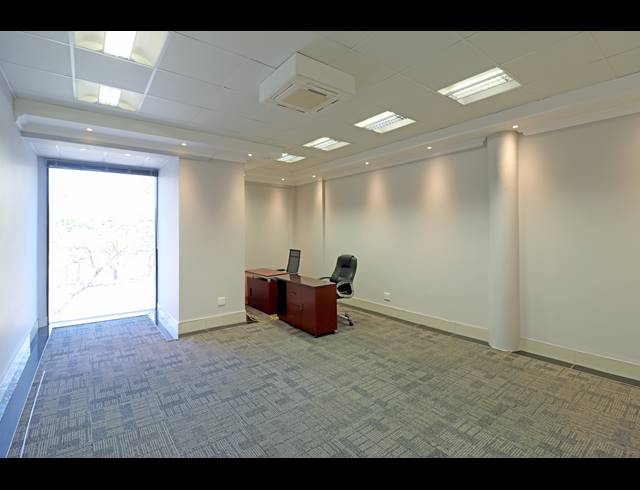 540M² OFFICE TO LET IN PARKMORE